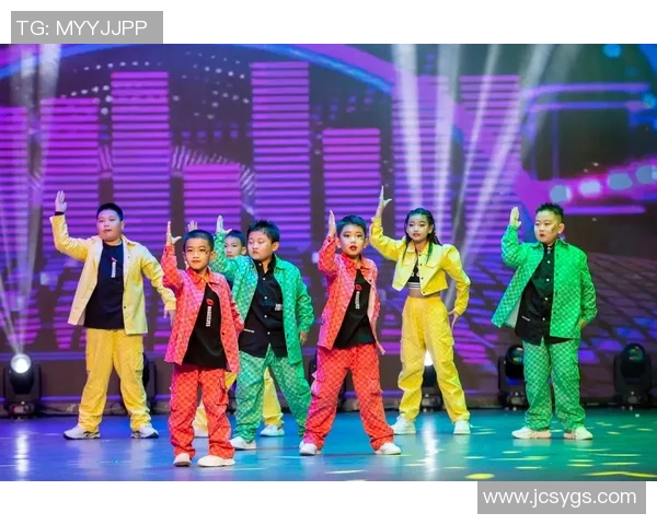 街舞热潮下的青春旋律：北京街舞队成长历程的真实记录与反思