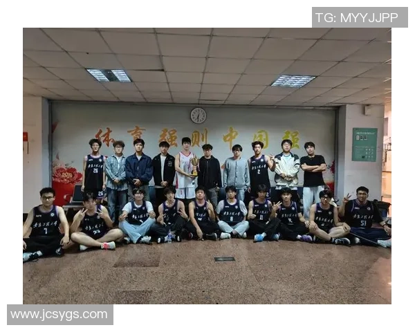 重庆篮球队荣登篮球团队协作排行榜第五名展现团队精神与实力 重庆篮球队荣登篮球团队协作排行榜第五名展现团队精神与实力